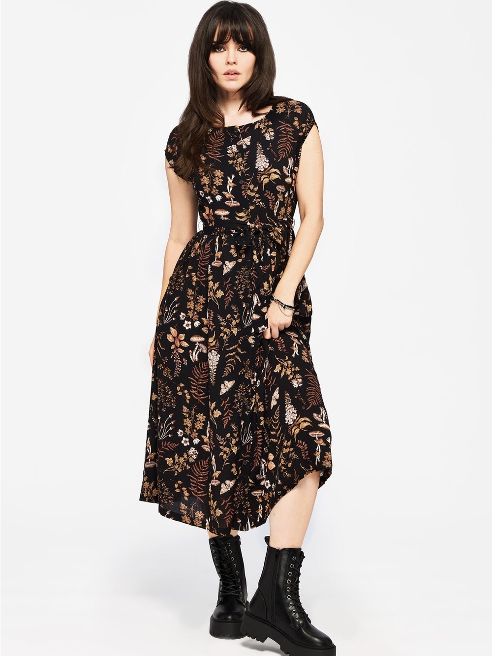 Disturbia Luthien Crinkle Printed Button Up Midi Dress
